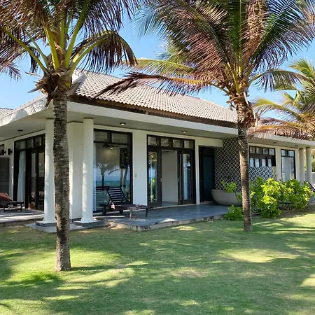 Starlight Villa Beach Resort-3